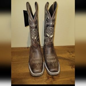J.B. Dillon Reserve Women Size 10B